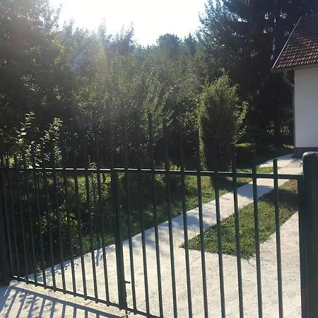 Sarajevo House * Hrasnica